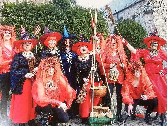 Archiv Heimatverein Oeffingen - LFOe Dancers Hexen Kostme