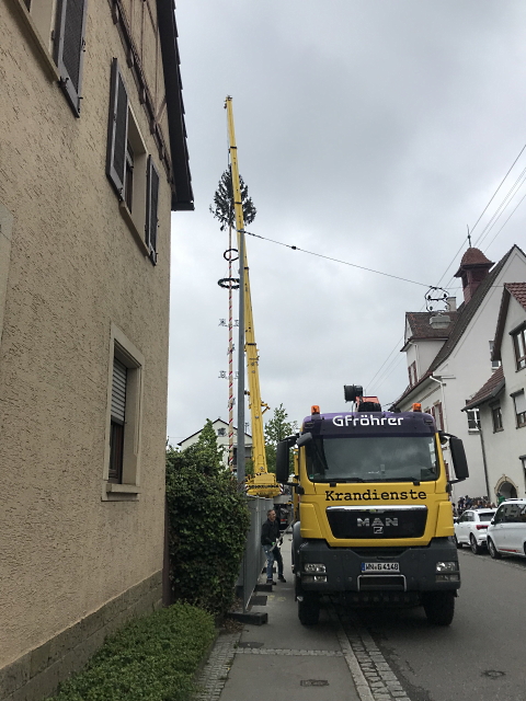 Archiv Heimatverein Oeffingen - Maibaum Kran