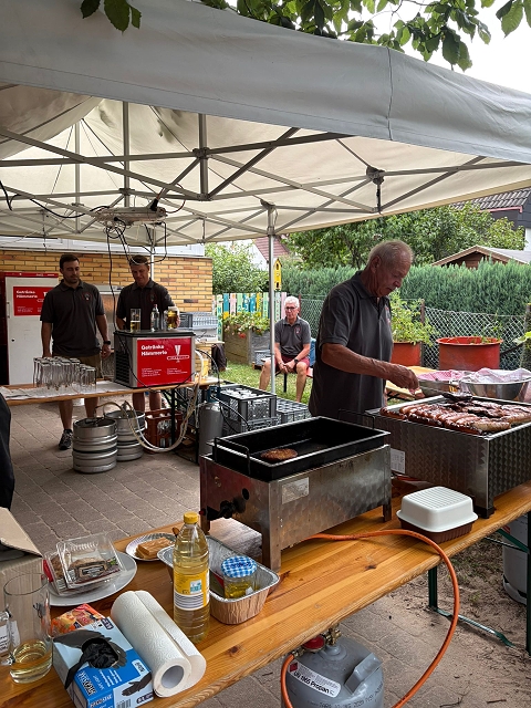 Archiv Heimatverein Oeffingen - Museumshocketse 2025 - Grill und Getrnke
