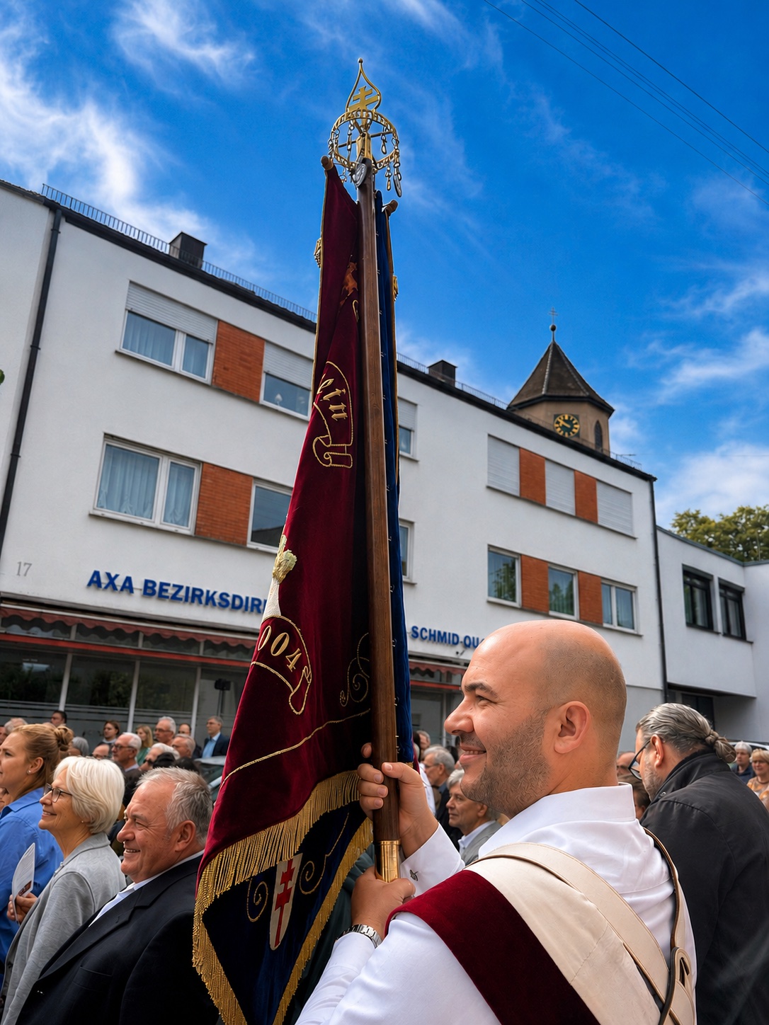 Archiv Heimatverein Oeffingen - Fronleichnam 2026 - Fahnenträger